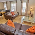 Edinburgh Pearl Apartments - Haymarket Residence