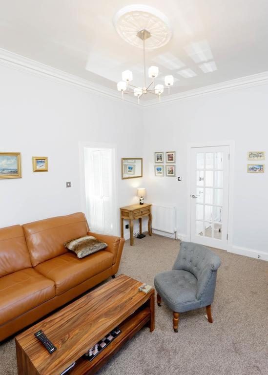 Beautiful New Town Apartment Edinburgh