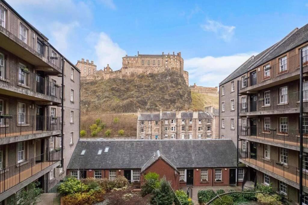 One Bedroom Websters Land Flat - Grassmarket Apartment EDI