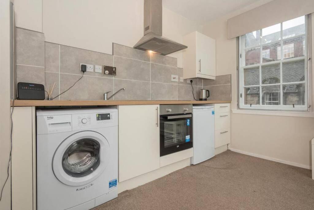 One Bedroom Websters Land Flat - Grassmarket EDI