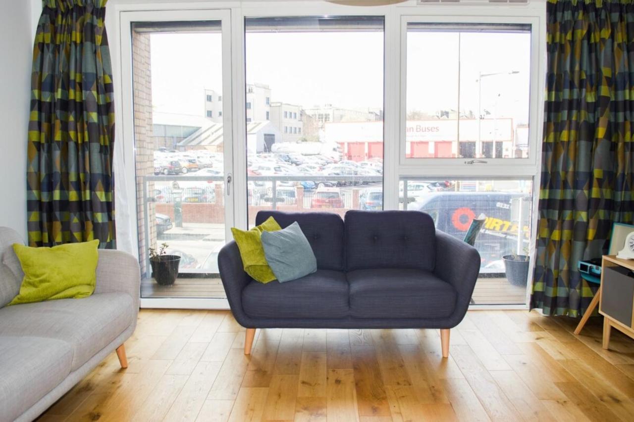 Modern By Leith Walk Apartment Edinburgh