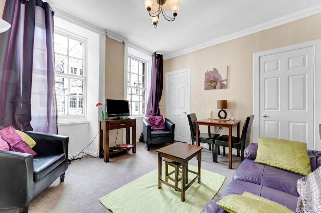Apartment St Marys Street