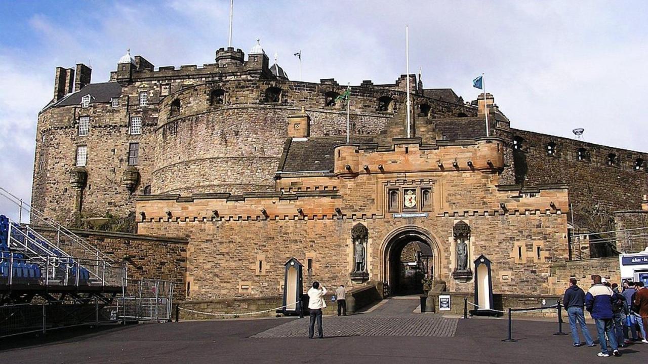 Apartment Lovely 3 Bedroom Apartment - Free Parking Edinburgh