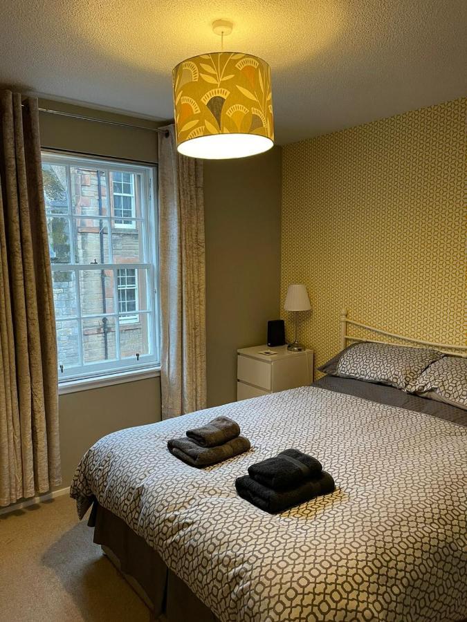 One Bedroom Websters Land Flat - Grassmarket Apartment EDI