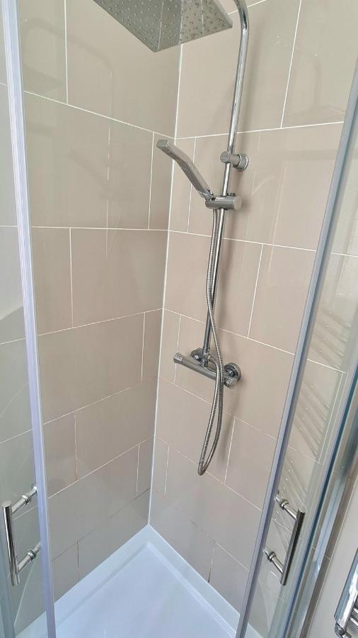 Apartment Luxurious Spacious 3 Bedroom - City Centre - Excellent Location - Five Star Amenities & Service