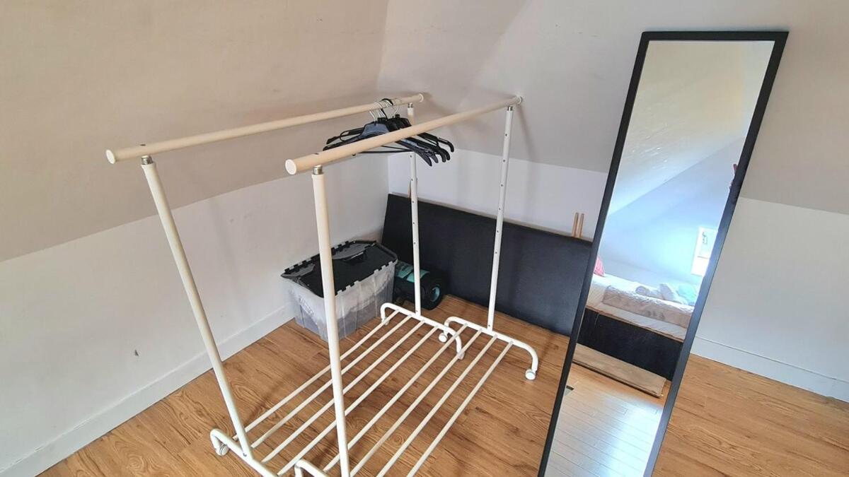 Luxurious Spacious 3 Bedroom - City Centre - Excellent Location - Five Star Amenities & Service Apartment *