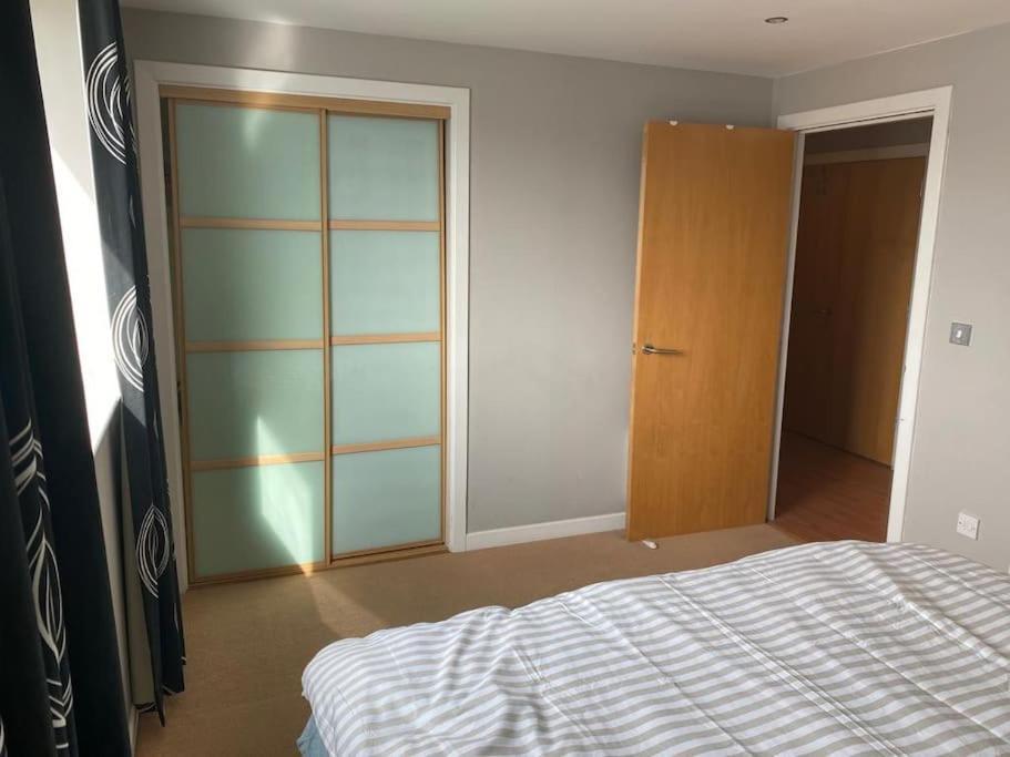 Apartment Modern 2 Bed With Stunning Seaside View EDI