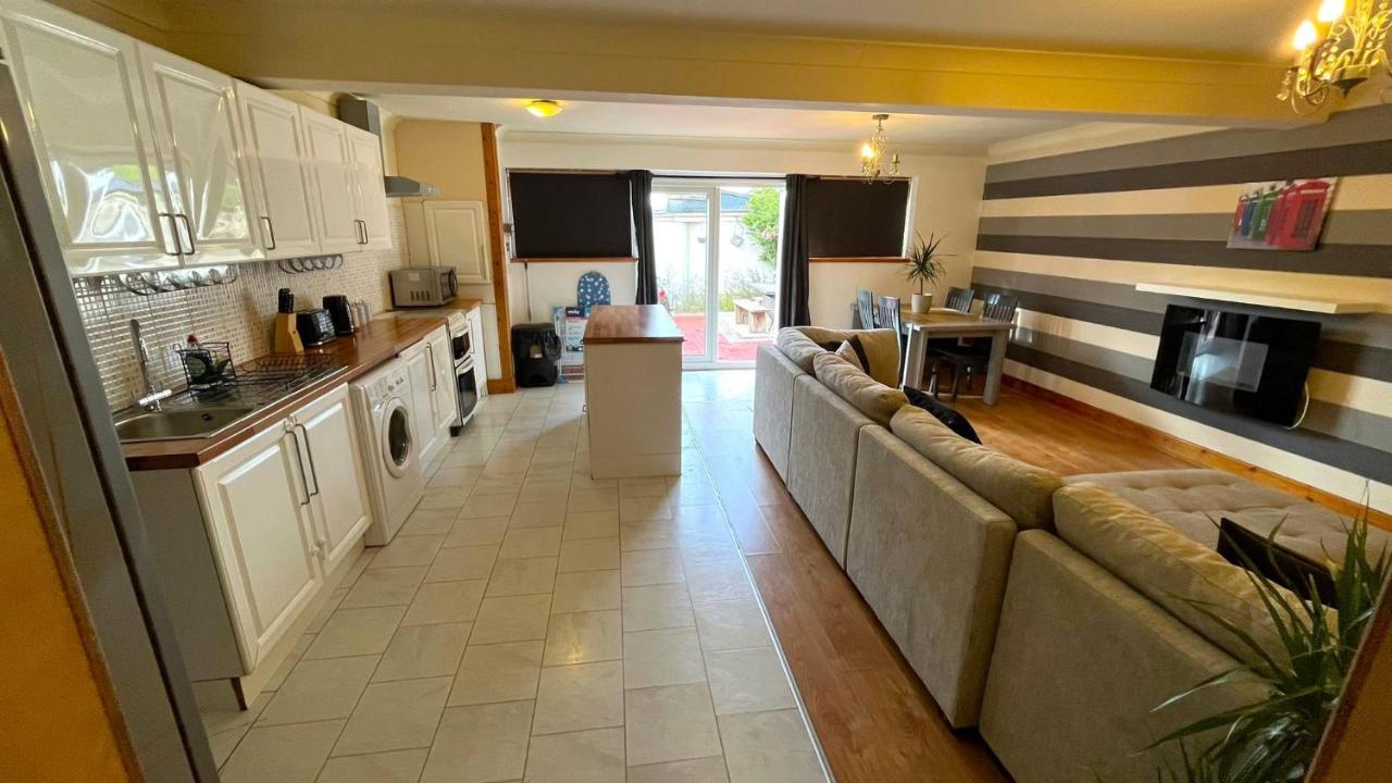 Elegant 2 Bedroom Chalet Edinburgh