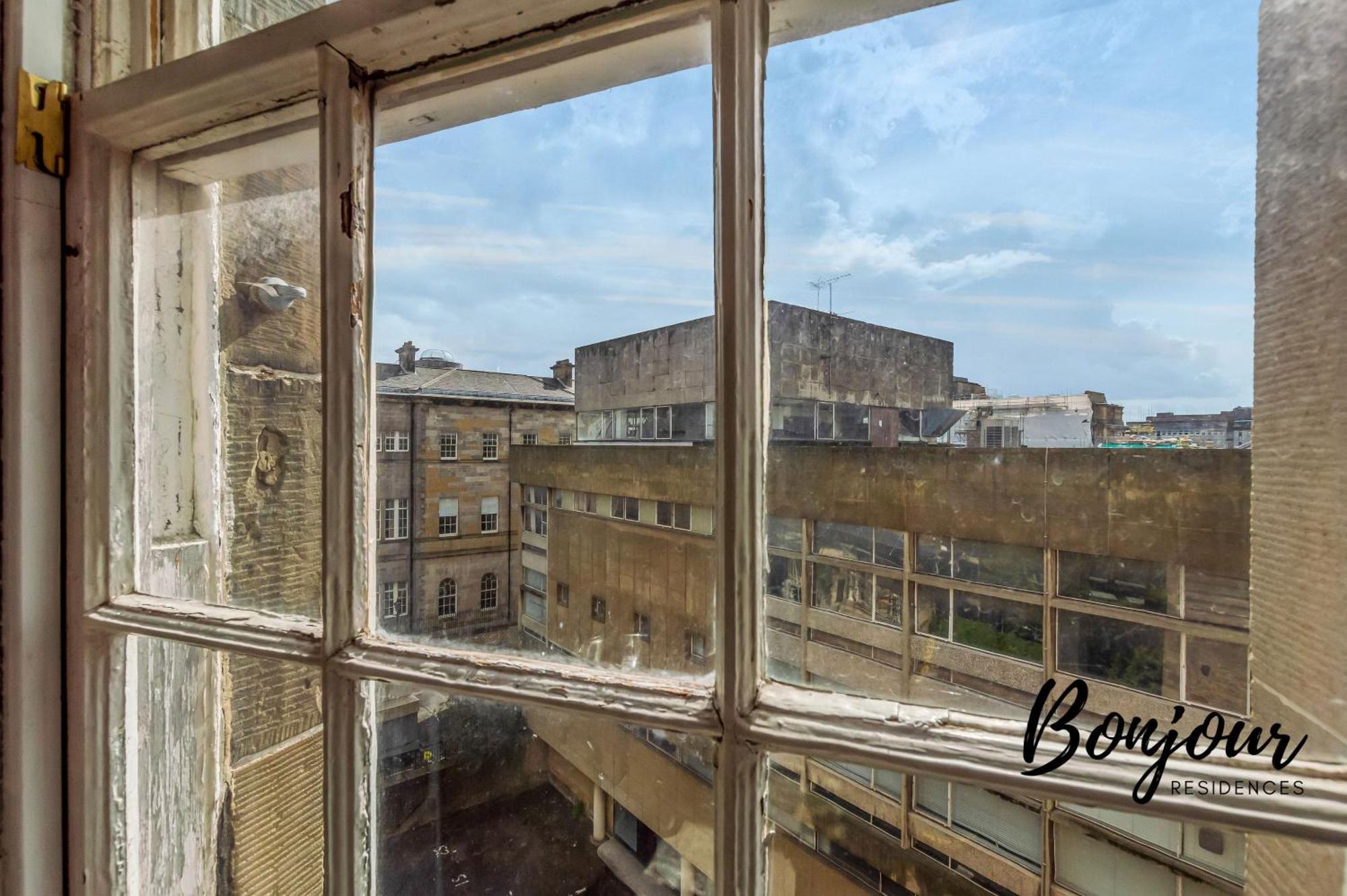 Belleville Central St James Quarter Free Offsite Parking & Views By Bonjour Residences Apartment *