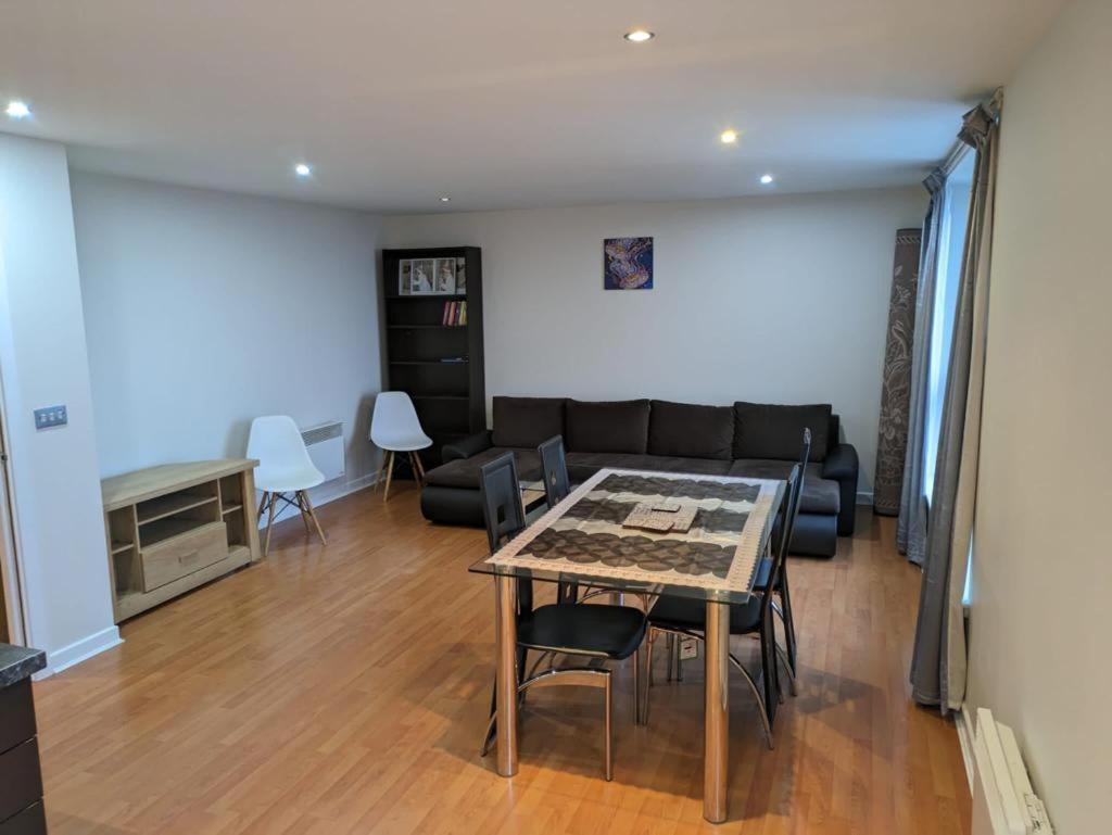 Modern 2 Bed With Stunning Seaside View Apartment EDI