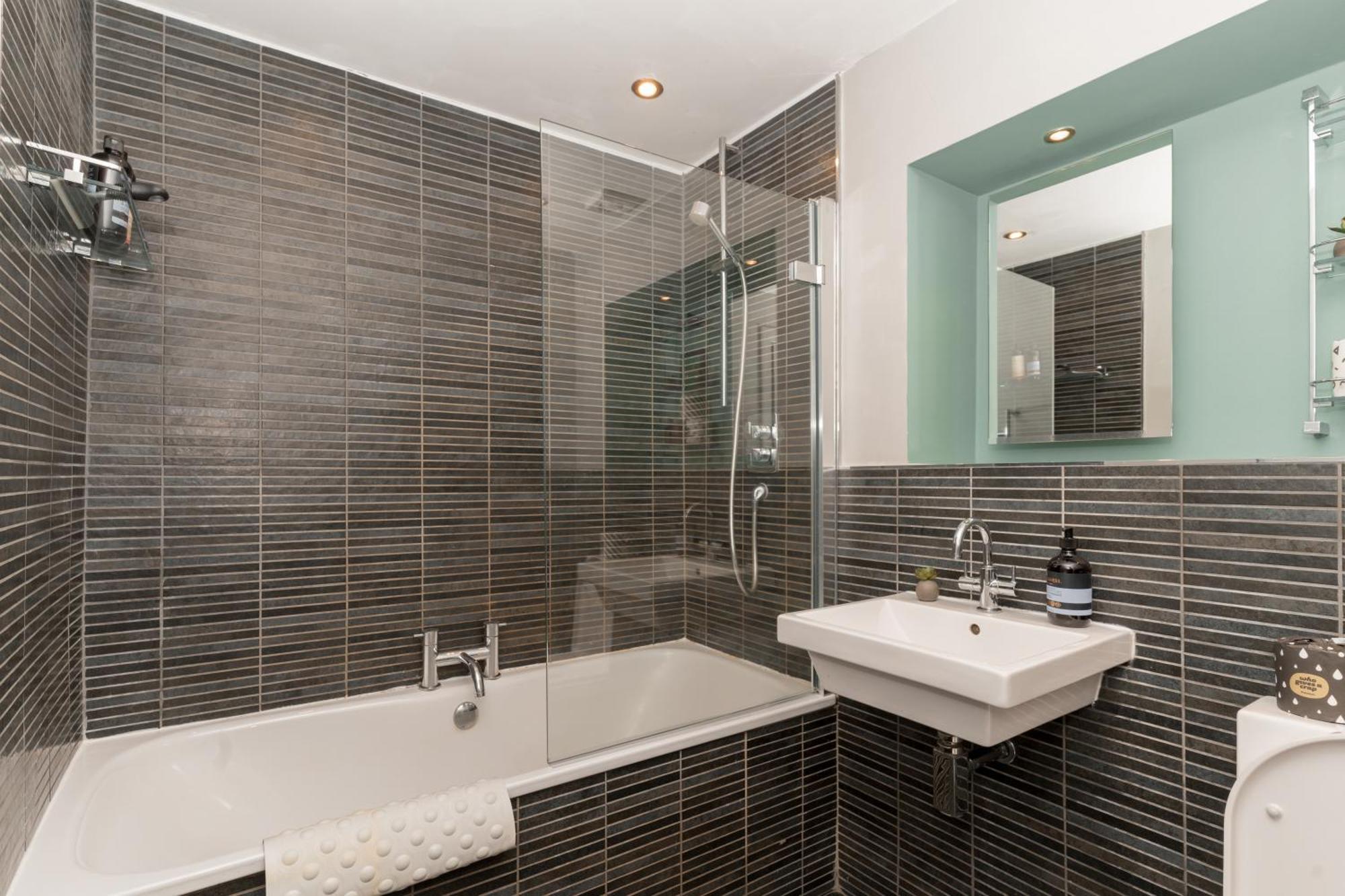 Beautiful & Bright 2bd Flat - Haymarket Apartment Edinburgh