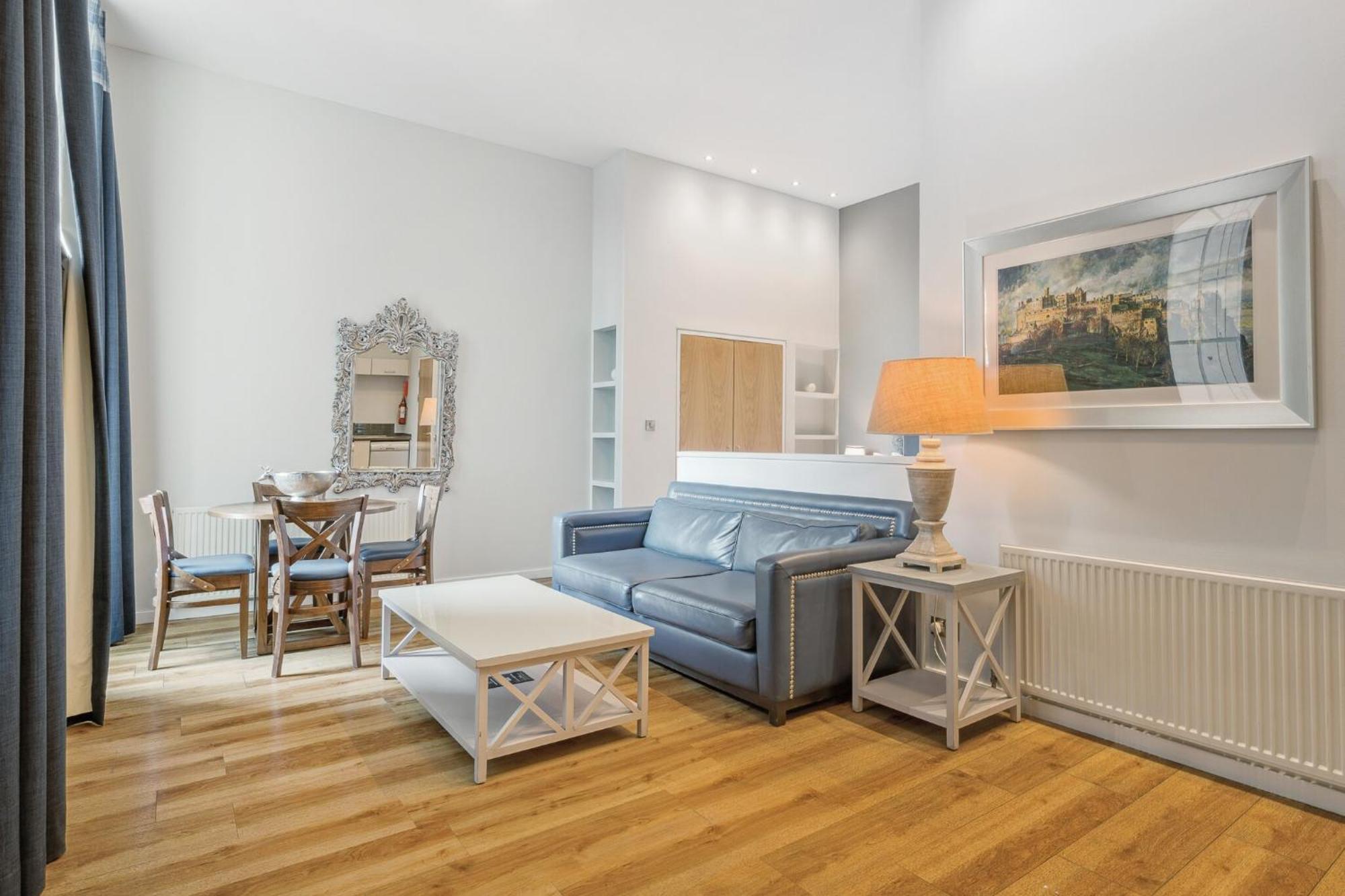 Princes Street 4*