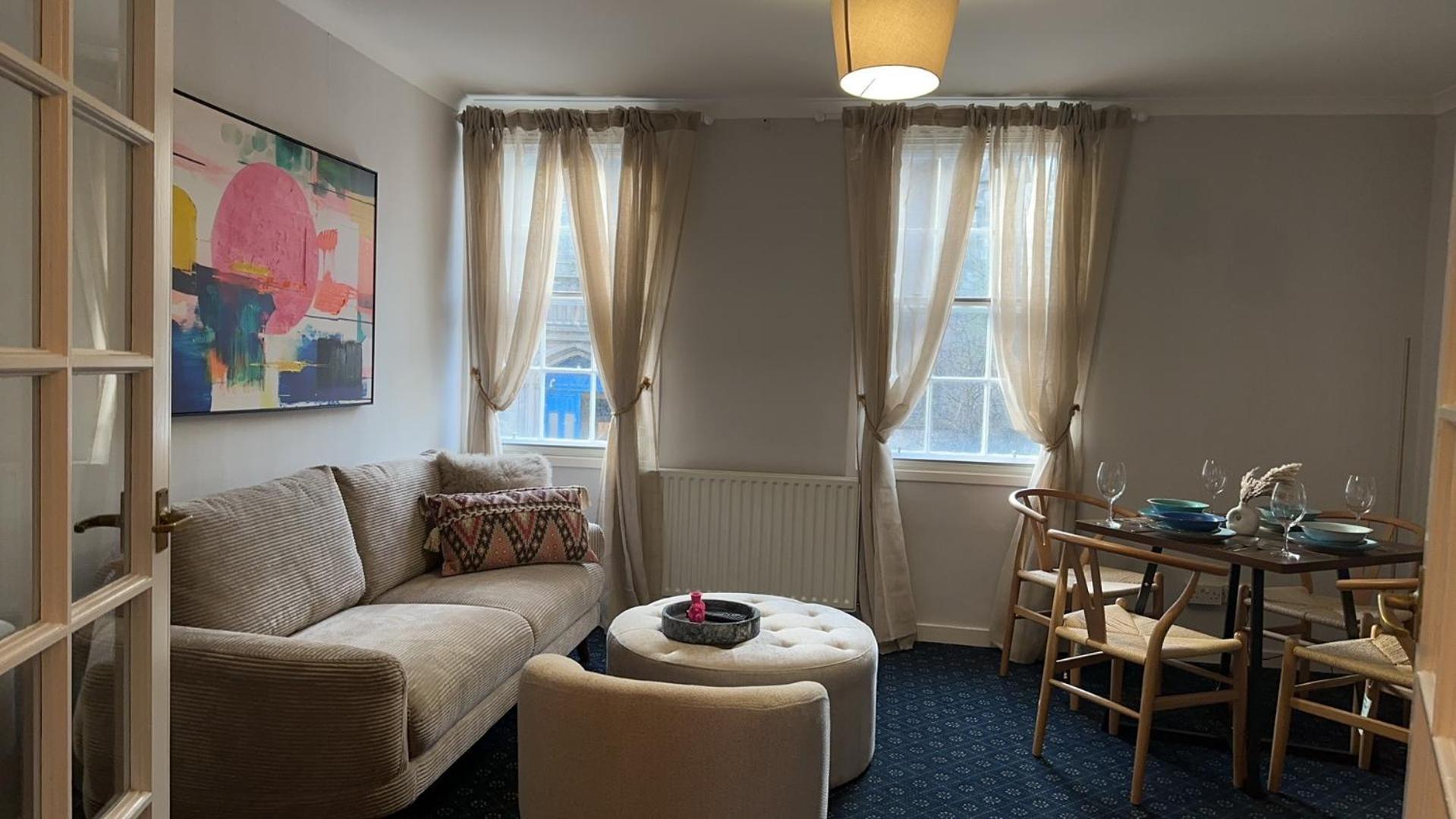 Nicolson Street Two Bedrooms * EDI