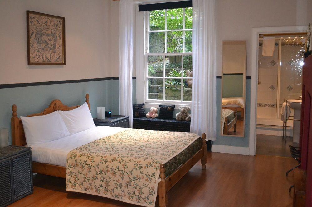 Dene Guest House, New Town Guest house 3*