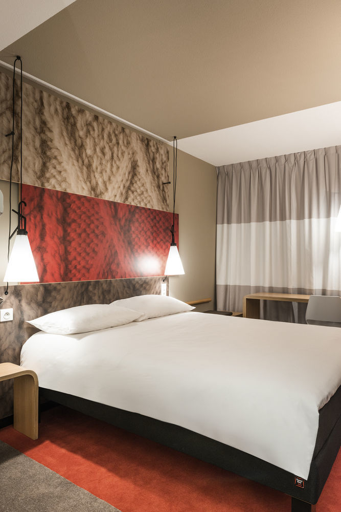 Ibis Centre Royal Mile - Hunter Square Hotel 3*