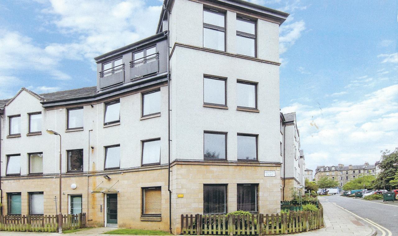 Newington Apartment