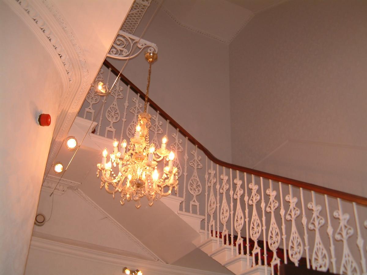 Terrace Hotel 2*