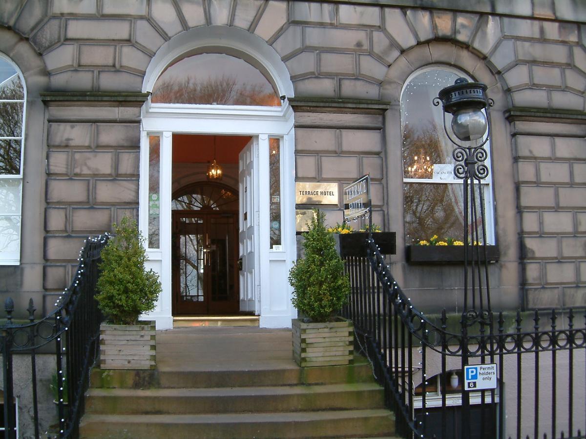 Terrace Hotel 2*