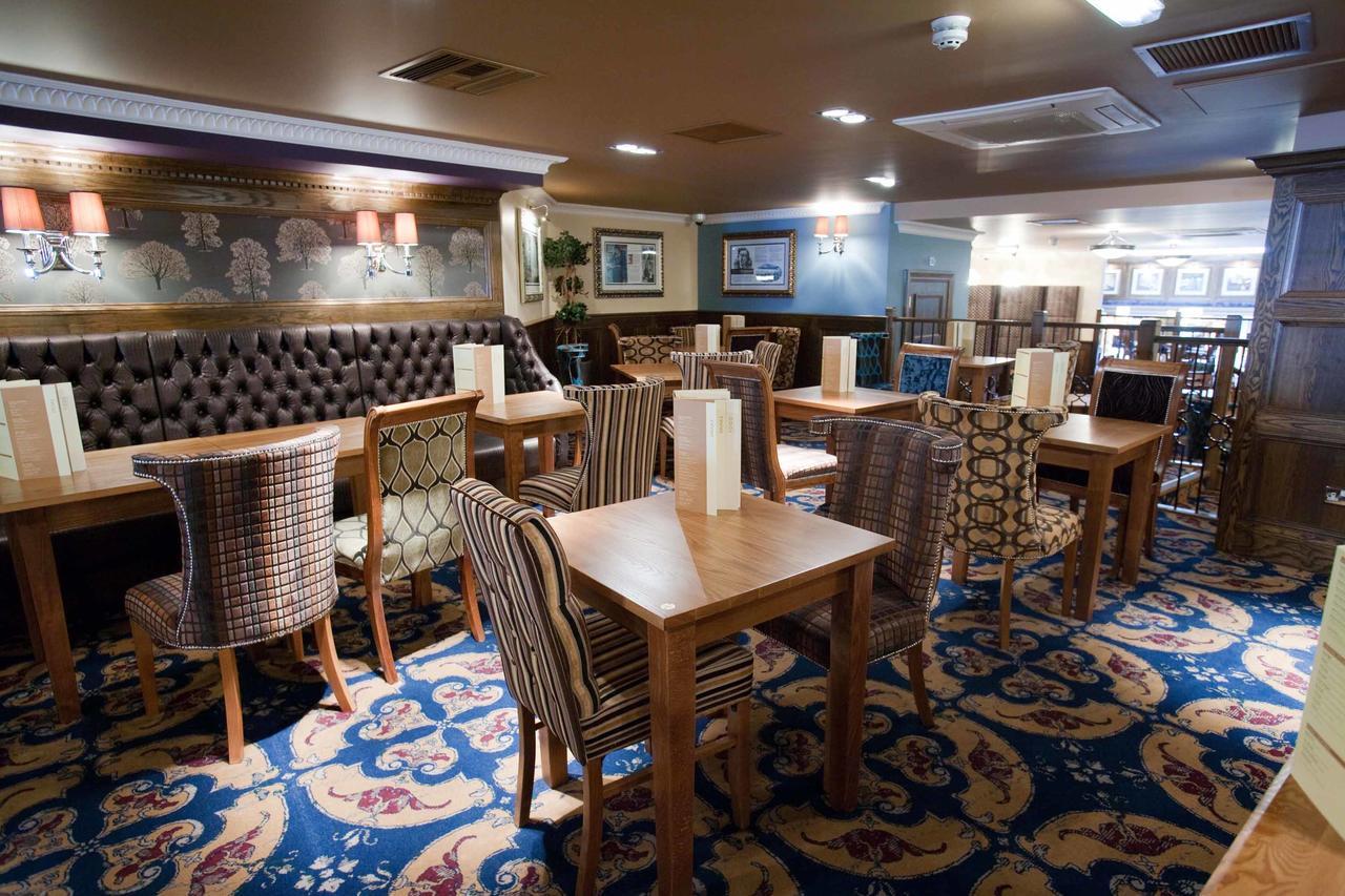 The White Lady Wetherspoon Hotel 3*