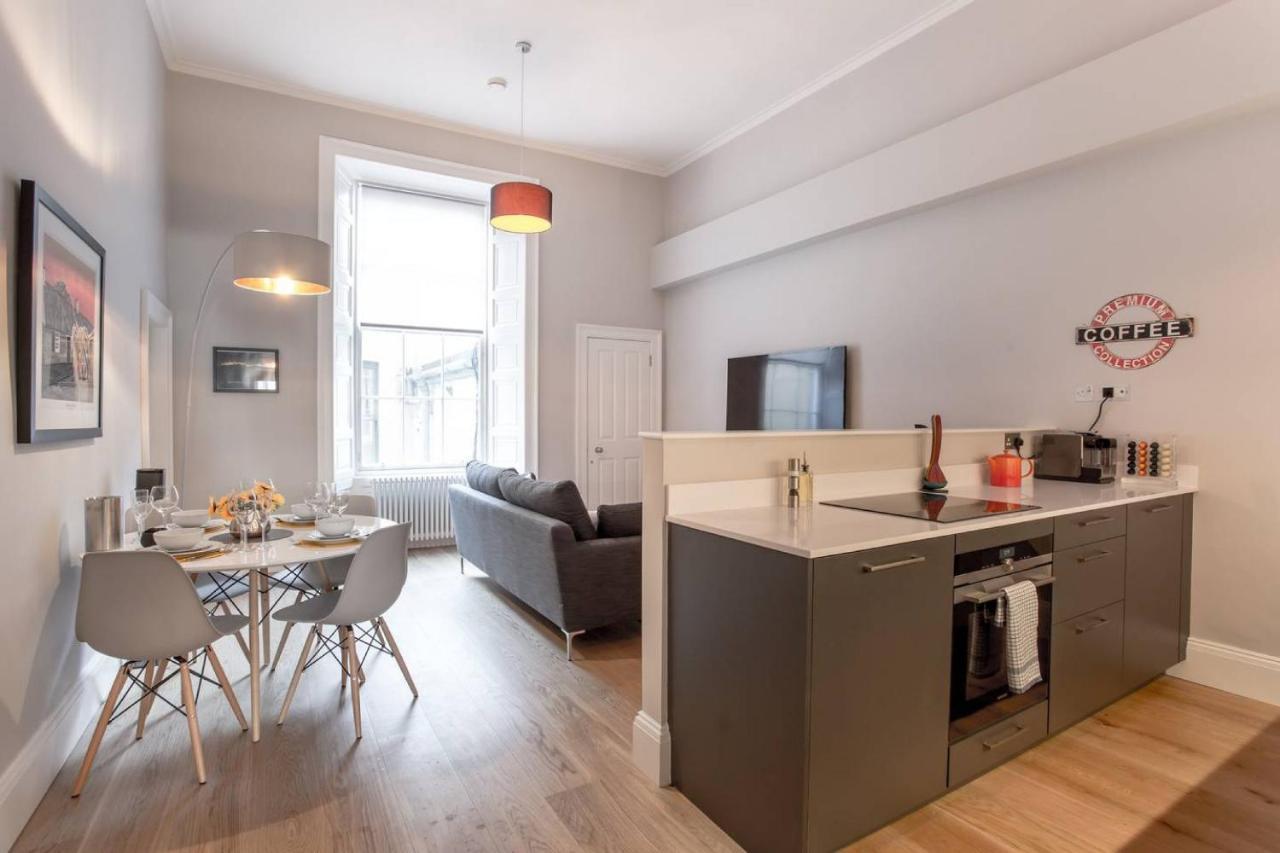 Altido Stylish 1-bed Flat In The Heart Of New Town Apartment Edinburgh