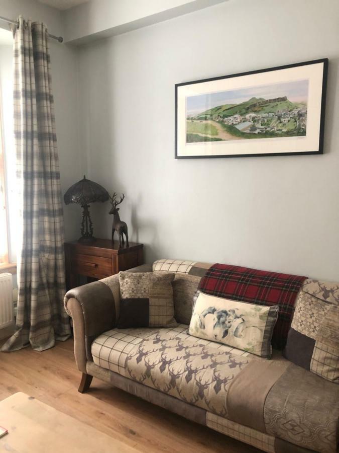 The Abbeyhill Bonnie Thistle *
