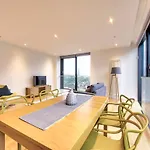 Guestready - Stylish Top Floor Apt In The City Centre