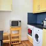 Castle Wynd - Historic Edinburgh Castle Views Central Apartment