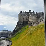 Castle Wynd - Historic Edinburgh Castle Views Central Apartment