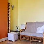 Classic Edinburgh Flat In The Heart Of Morningside