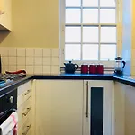 Modern Studio Apartment On Royal Mile Great For Castle