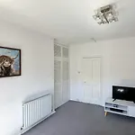 Bespoke Tours Scotland Accommodation @ Morrison Street