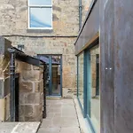 Dragon Suites - Edinburgh City Centre 1 Bed Apartment