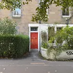 Home By The Meadows, Close To City Centre