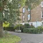 Home By The Meadows, Close To City Centre