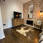 Studio Hart Castle Rock Grassmarket