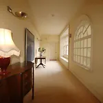 Edinburgh Flats Company - Queen Street - Centre