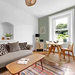 Cozy with Character Cochrane Cottage at Leith Links Park