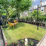 Cozy with Character Cochrane Cottage at Leith Links Park
