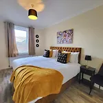 4 Bedrooms Apartment By Sensational Stay Short Lets & Serviced Accommodation