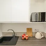 The Tollcross Apartment - Modern & Bright 1Br