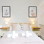 Mabillon Suite - Gorgeous-Haymarket, City Centre-Free Parking By Bonjour Residences Edinburgh