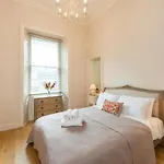 Luxurious City Centre Self Catering Apartment