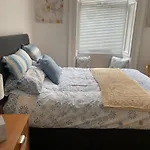 Lovely Main Door 2 Bed Apartment