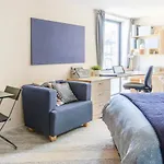Bright Studios And Ensuite Bedrooms At Mcdonald Road In Edinburgh