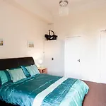 Edinburgh Central Oldtown Aparthotel