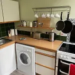 Central But Quiet Barony Street Only 10 Minutes Walk To Princes Street No Stairs