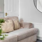 Stylish 1 Bedroom Apartment