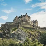 Inviting 1Bd Flat In Edinburgh