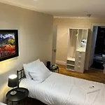 Twin Room With En-Suite