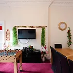 Edinburgh Central Roomz Aparthotel